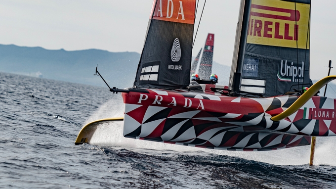 THE RED MOON SHINES AS ORIENT EXPRESS FLY - 37th America's Cup