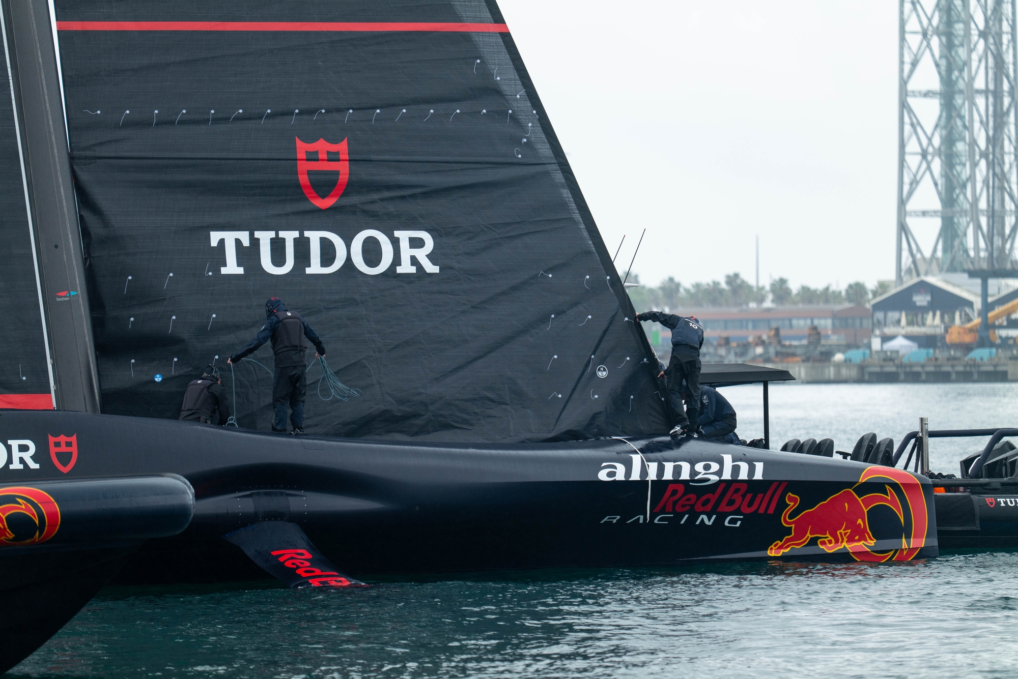 america's cup sailing yacht