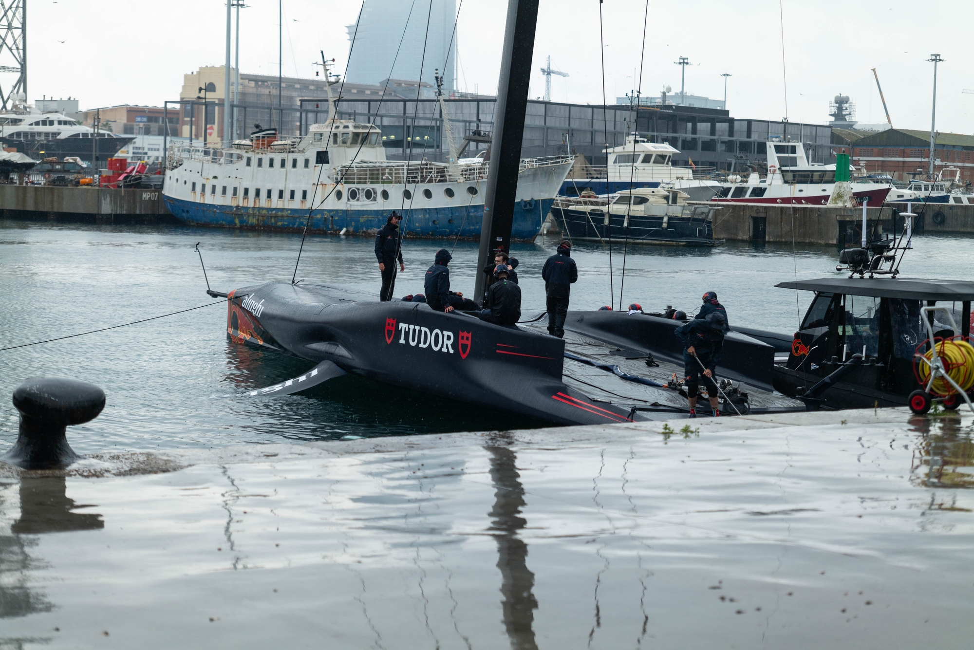 america's cup sailing yacht